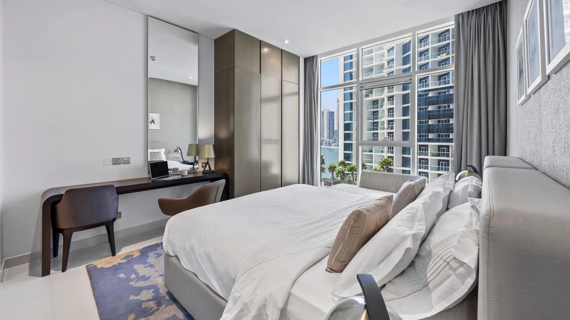 Apartment Your Stylish Getaway Near The Iconic Burj Khalifa Dubai United Arab Emirates